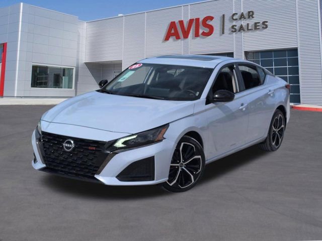 Used 2025 Nissan Altima 2.5 SR w/ SR Premium Package AWD/4WD image 1