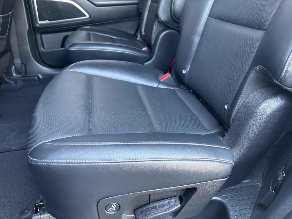 Used 2022 Kia Telluride S image 59