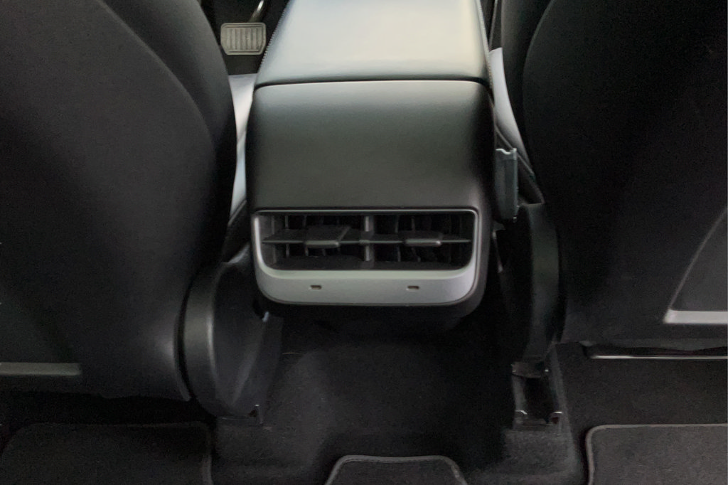 Used 2023 Tesla Model Y AWD image 21