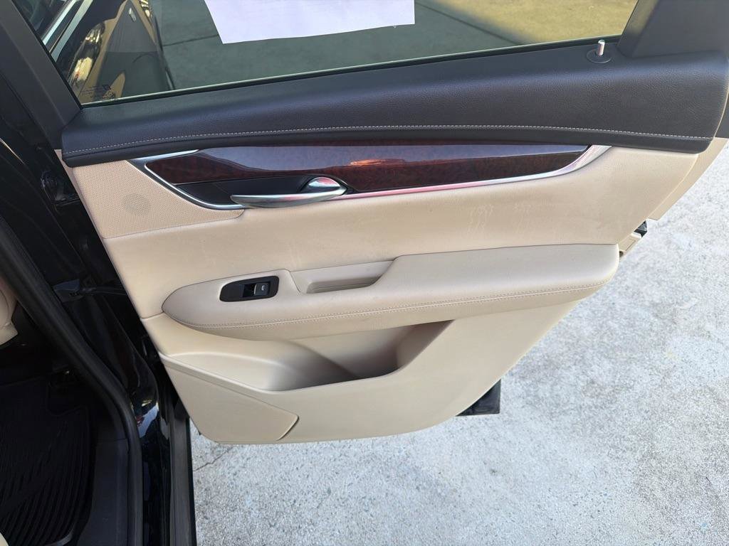 Used 2018 Cadillac XT5 Luxury w/ Driver Awareness Package image 35