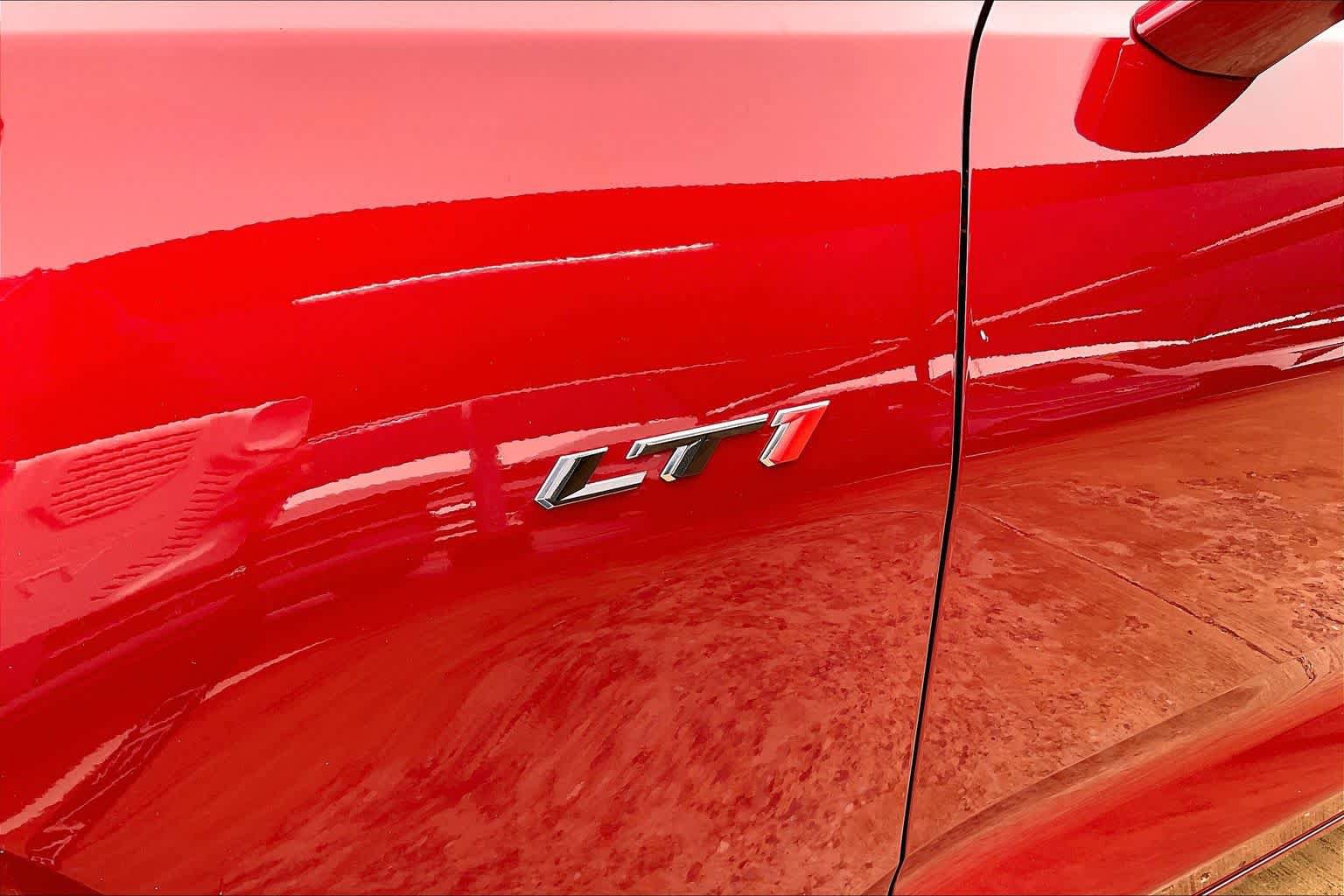 Used 2021 Chevrolet Camaro LT w/ RS Package RWD image 9