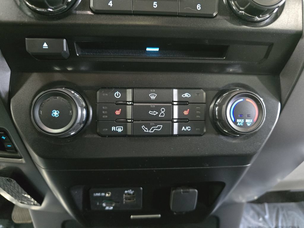 Used 2015 Ford F150 XLT w/ Equipment Group 302A Luxury AWD/4WD image 20