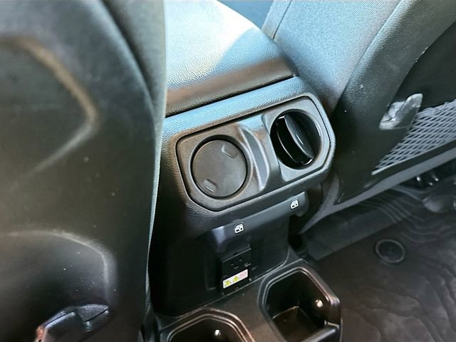 Used 2024 Jeep Wrangler Unlimited Rubicon image 23