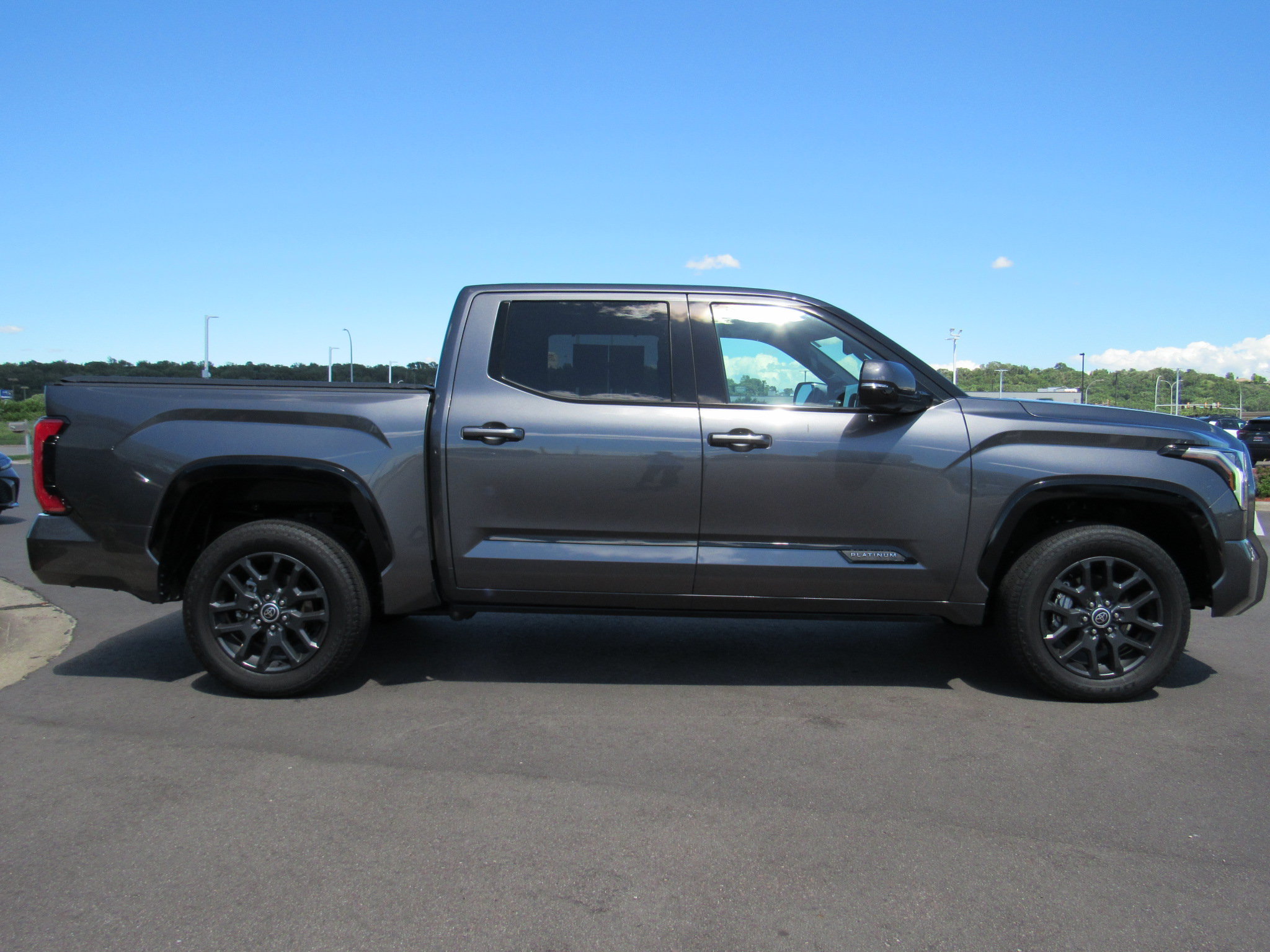 Used 2023 Toyota Tundra Platinum AWD/4WD image 5