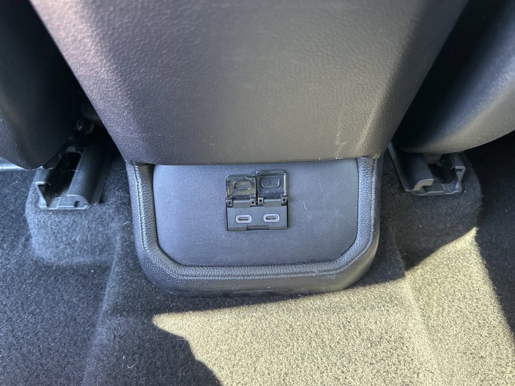 Used 2024 Toyota Highlander LE image 15