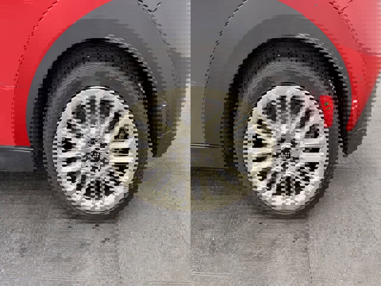 Certified 2025 MINI Cooper 2-Door Hardtop image 24