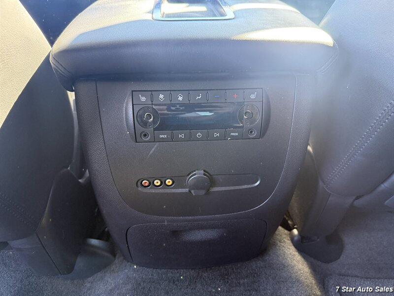 Used 2009 GMC Yukon Denali AWD/4WD image 17