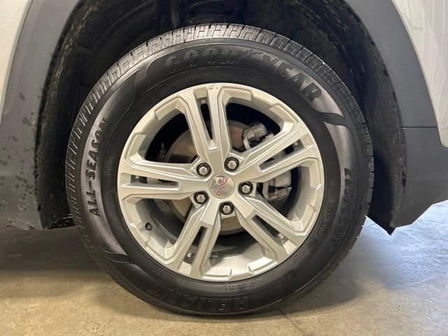 Used 2024 GMC Terrain SLE AWD/4WD image 11