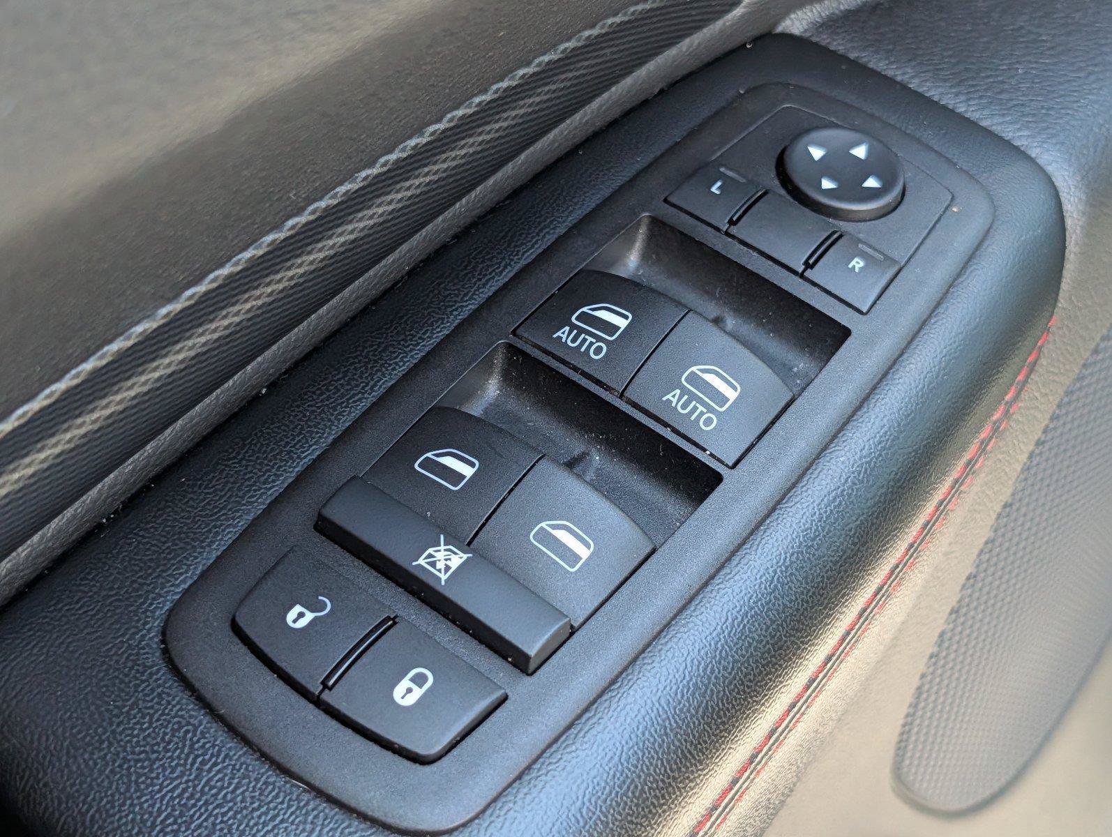 Used 2025 Dodge Durango GT AWD/4WD image 16