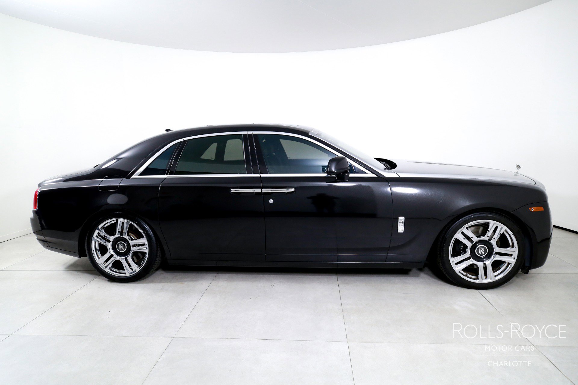 Used 2015 Rolls-Royce Ghost image 10
