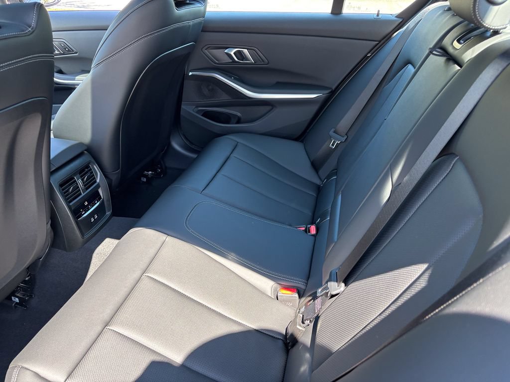 New 2026 BMW 330i xDrive Sedan w/ M Sport Package AWD/4WD image 27