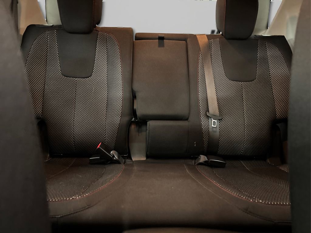 Used 2016 Chevrolet Equinox LT w/ Convenience Package image 18