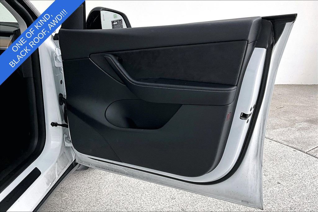Used 2021 Tesla Model Y Long Range AWD/4WD image 22