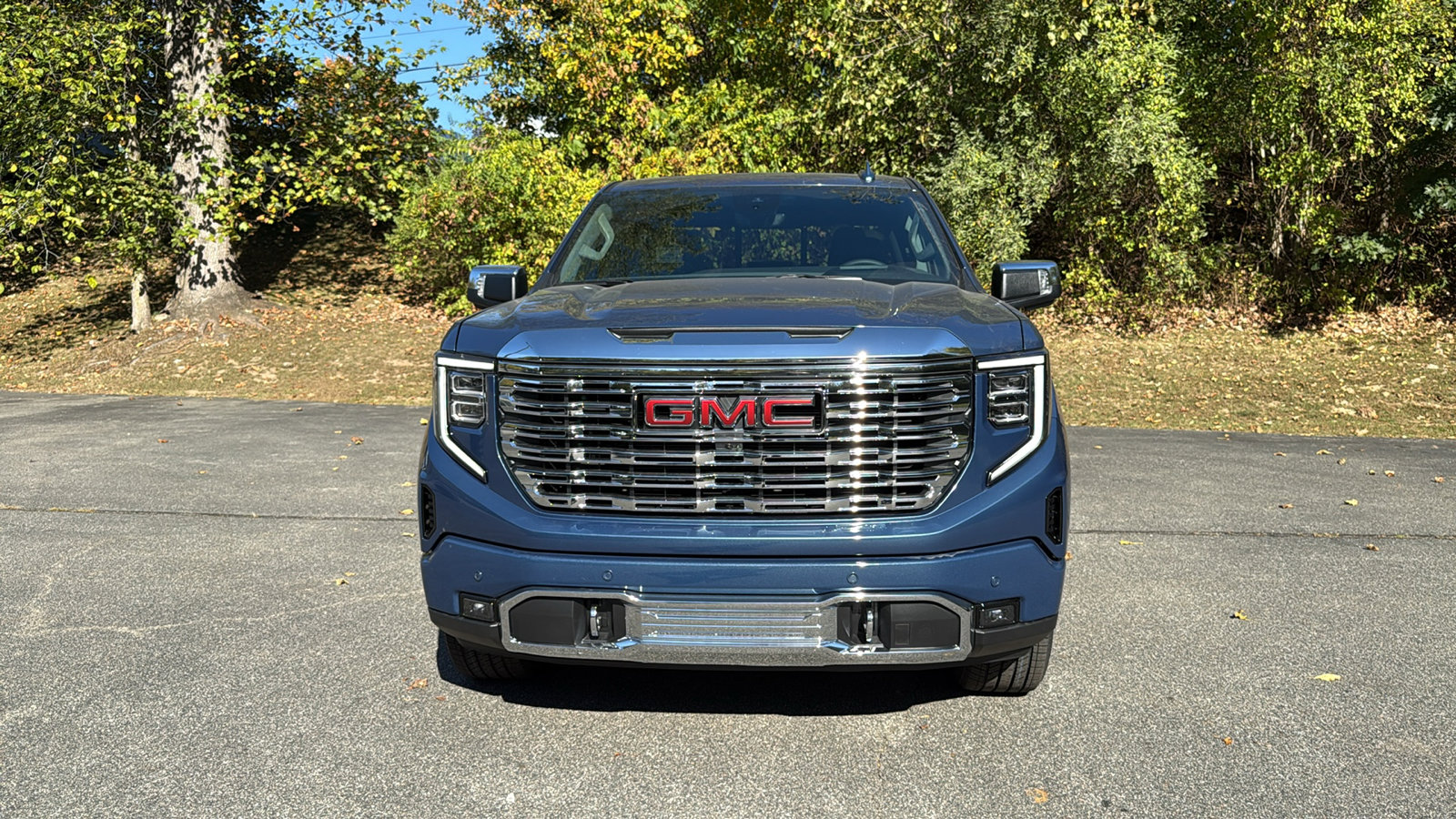 New 2026 GMC Sierra 1500 Denali w/ Denali Reserve Package image 3