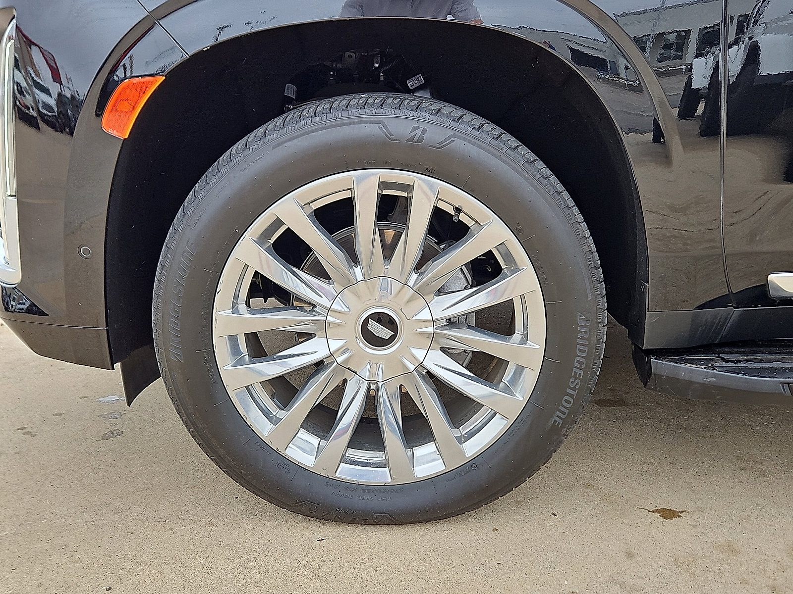 Used 2024 Cadillac Escalade Premium Luxury image 5