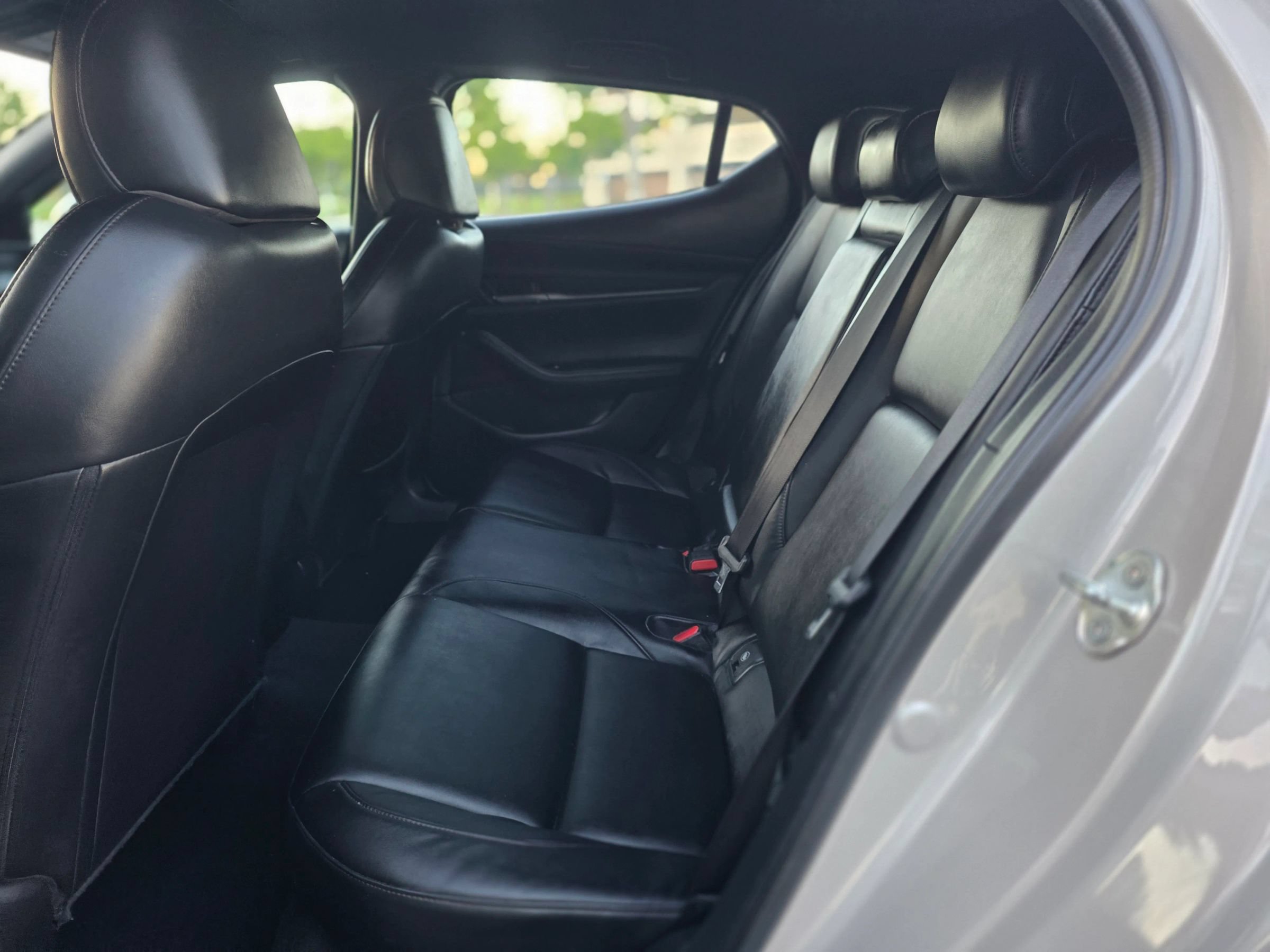 Used 2024 MAZDA MAZDA3 s FWD image 9