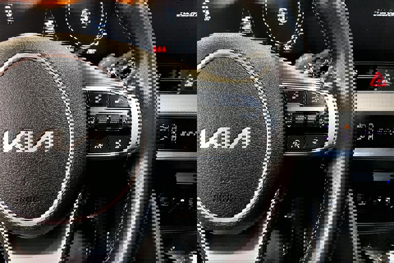 Used 2023 Kia Sportage SX image 25