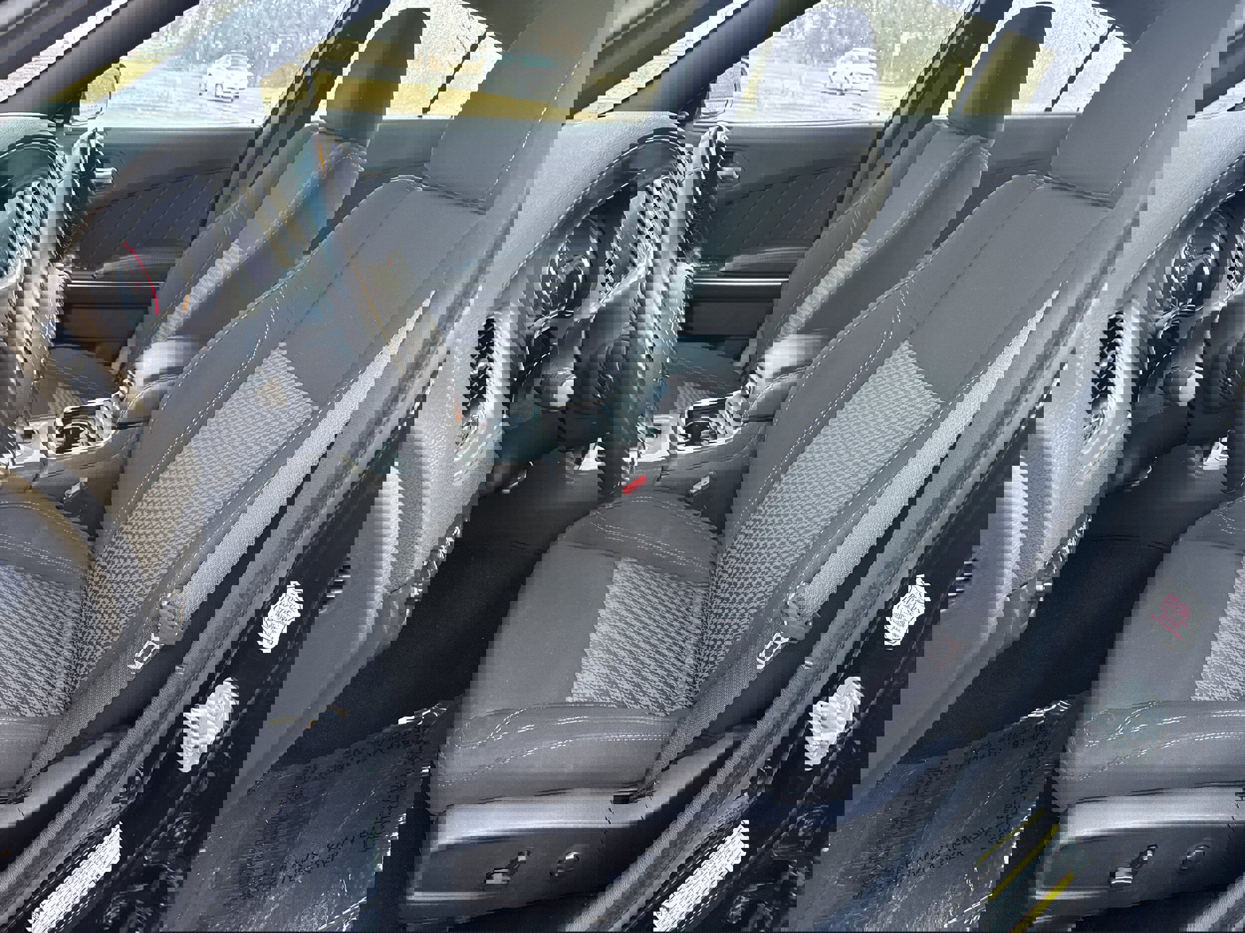 Used 2023 Dodge Charger SXT image 4