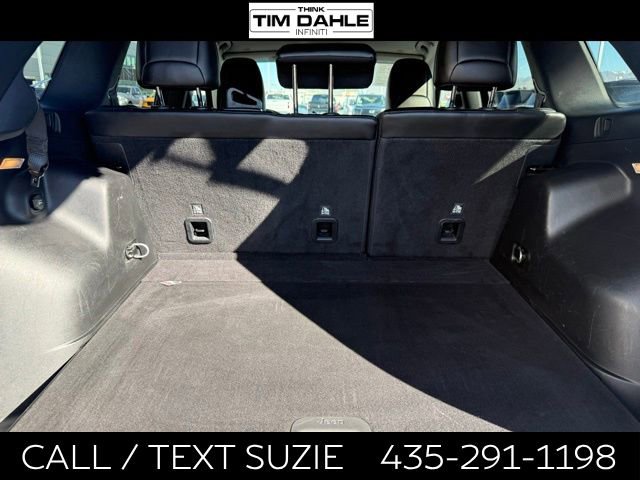 Used 2021 Jeep Cherokee Trailhawk w/ Comfort/Convenience Group AWD/4WD image 17