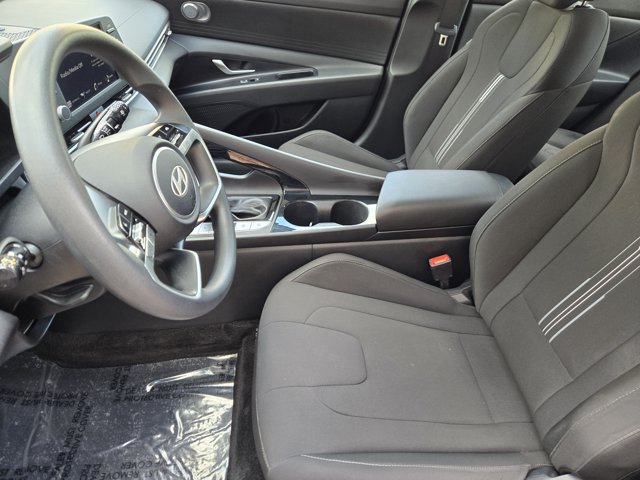 Certified 2025 Hyundai Elantra Hybrid FWD image 12