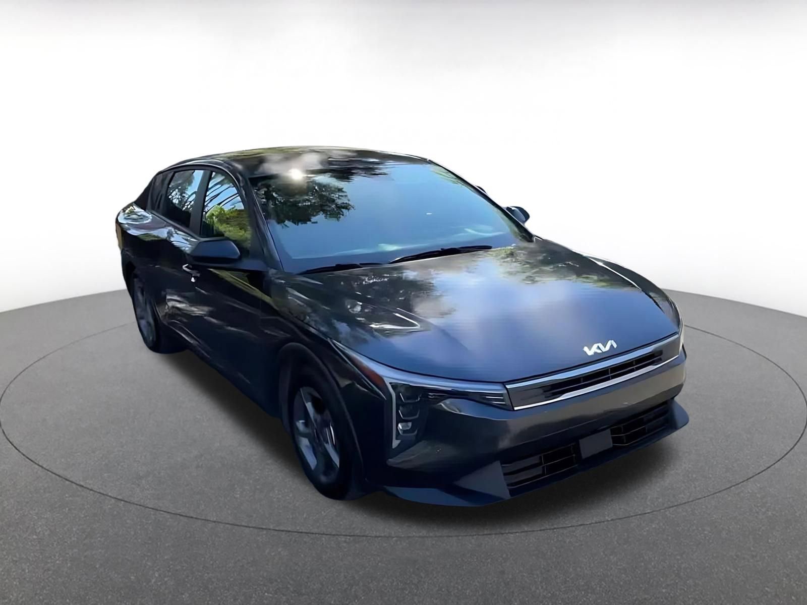 Used 2025 Kia K4 FWD image 3
