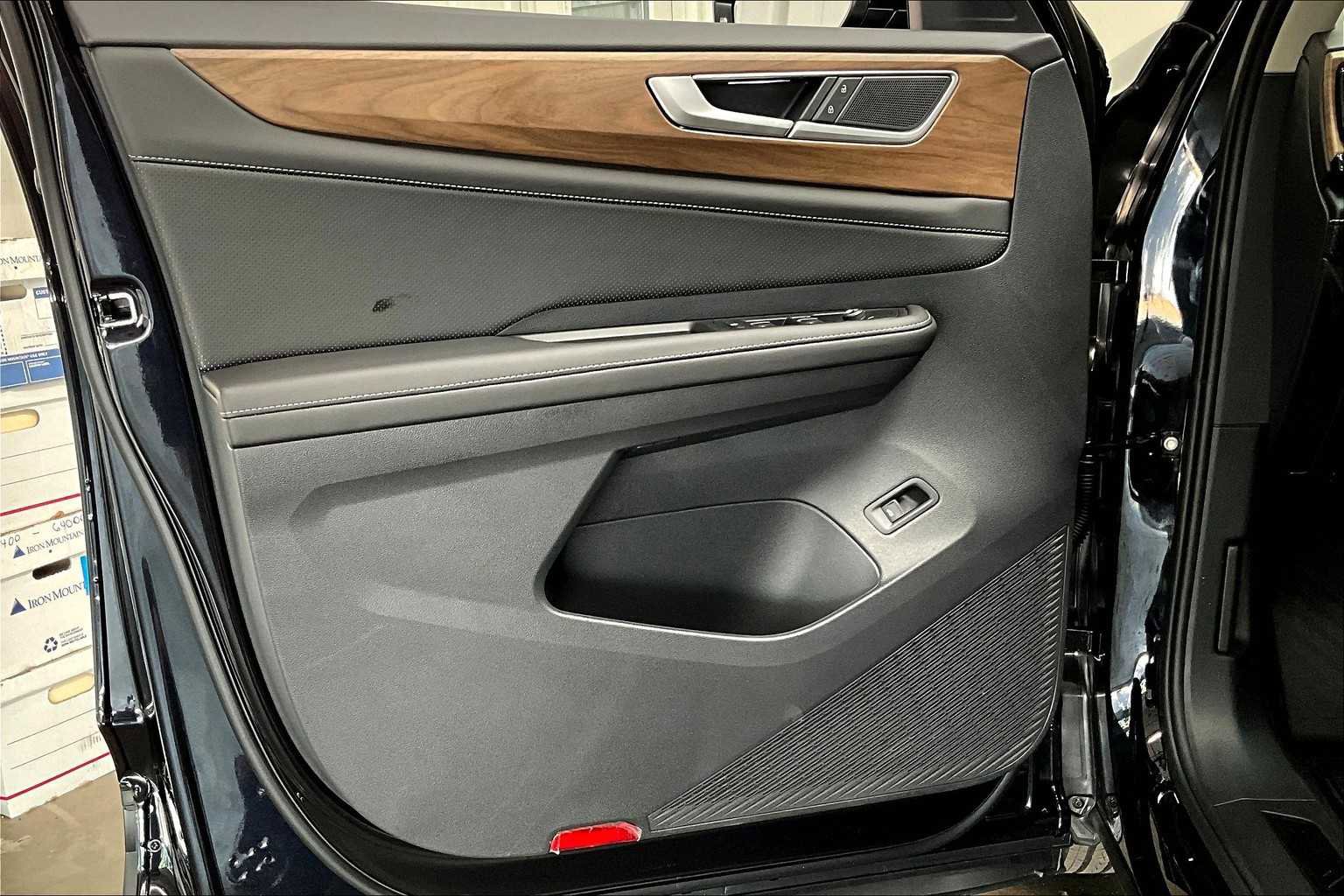 New 2026 Volkswagen Atlas SE image 23