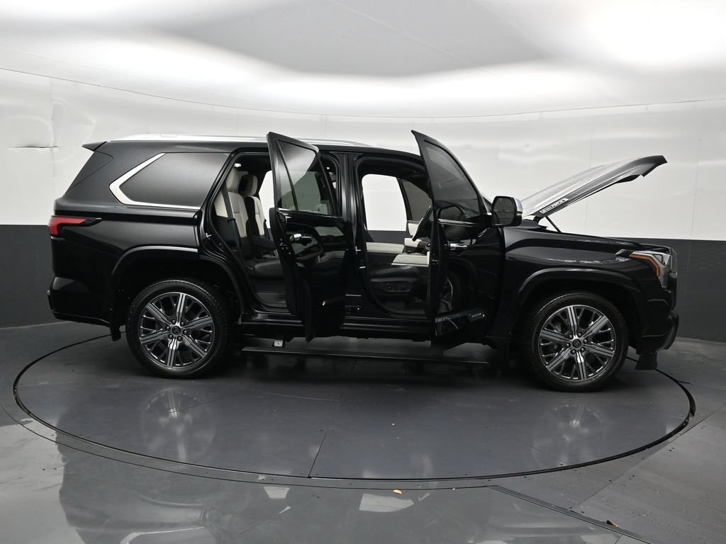 Used 2024 Toyota Sequoia Capstone AWD/4WD image 38