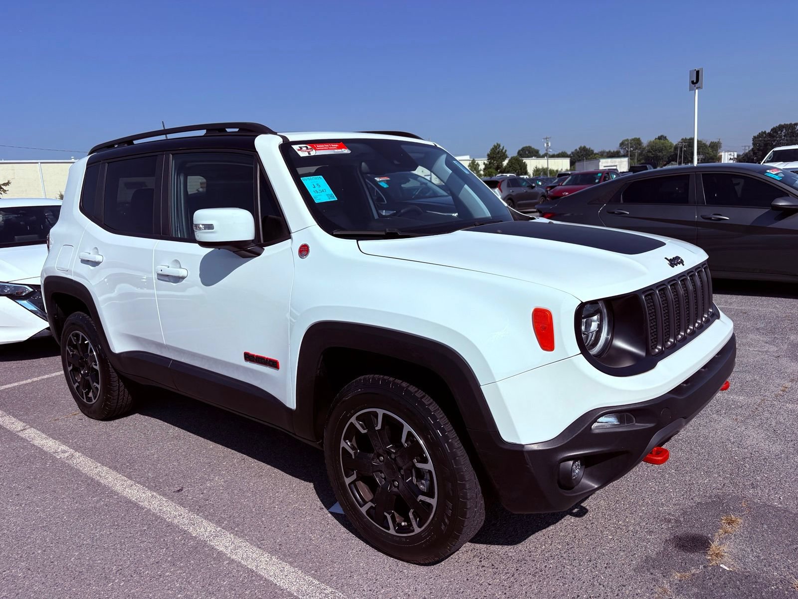 Used 2023 Jeep Renegade Trailhawk w/ Sun/Sound Group AWD/4WD image 2