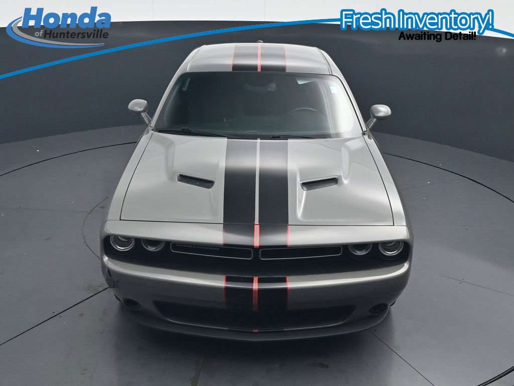 Used 2019 Dodge Challenger SXT RWD image 27