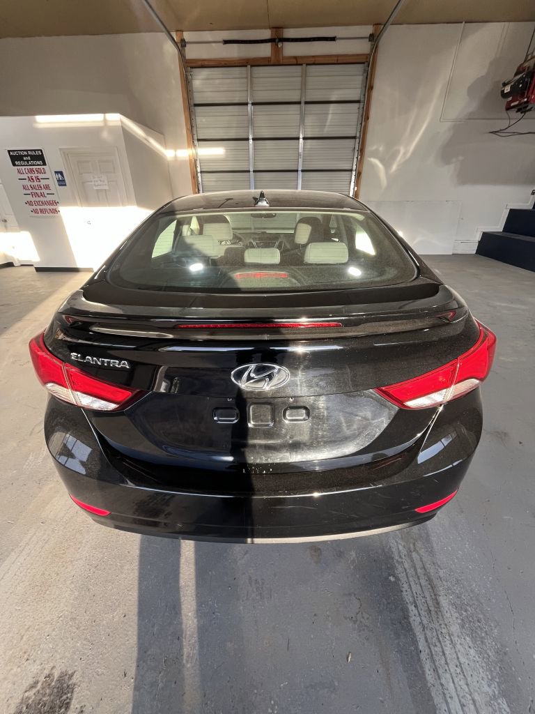 Used 2015 Hyundai Elantra SE w/ Option Group 02 image 4