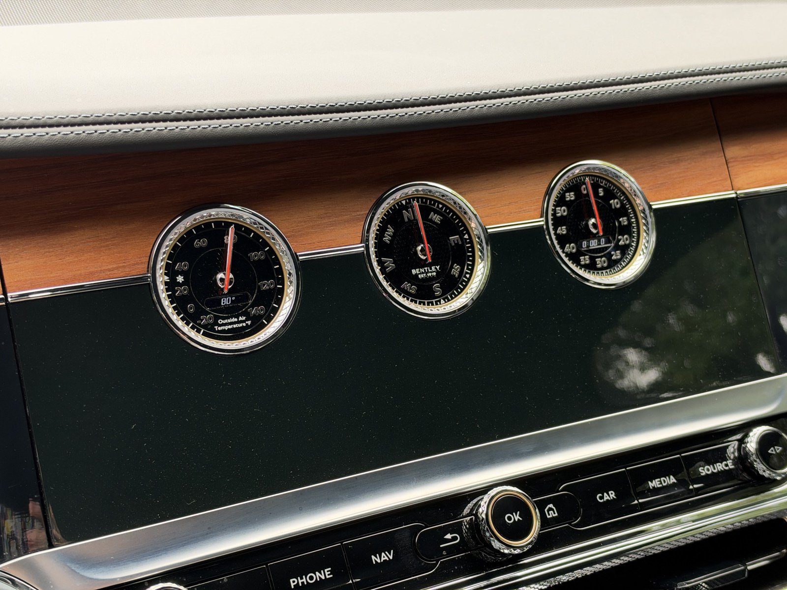 Certified 2023 Bentley Flying Spur W12 AWD/4WD image 25