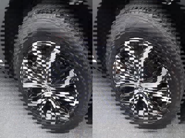 Used 2025 Toyota Crown XLE image 14