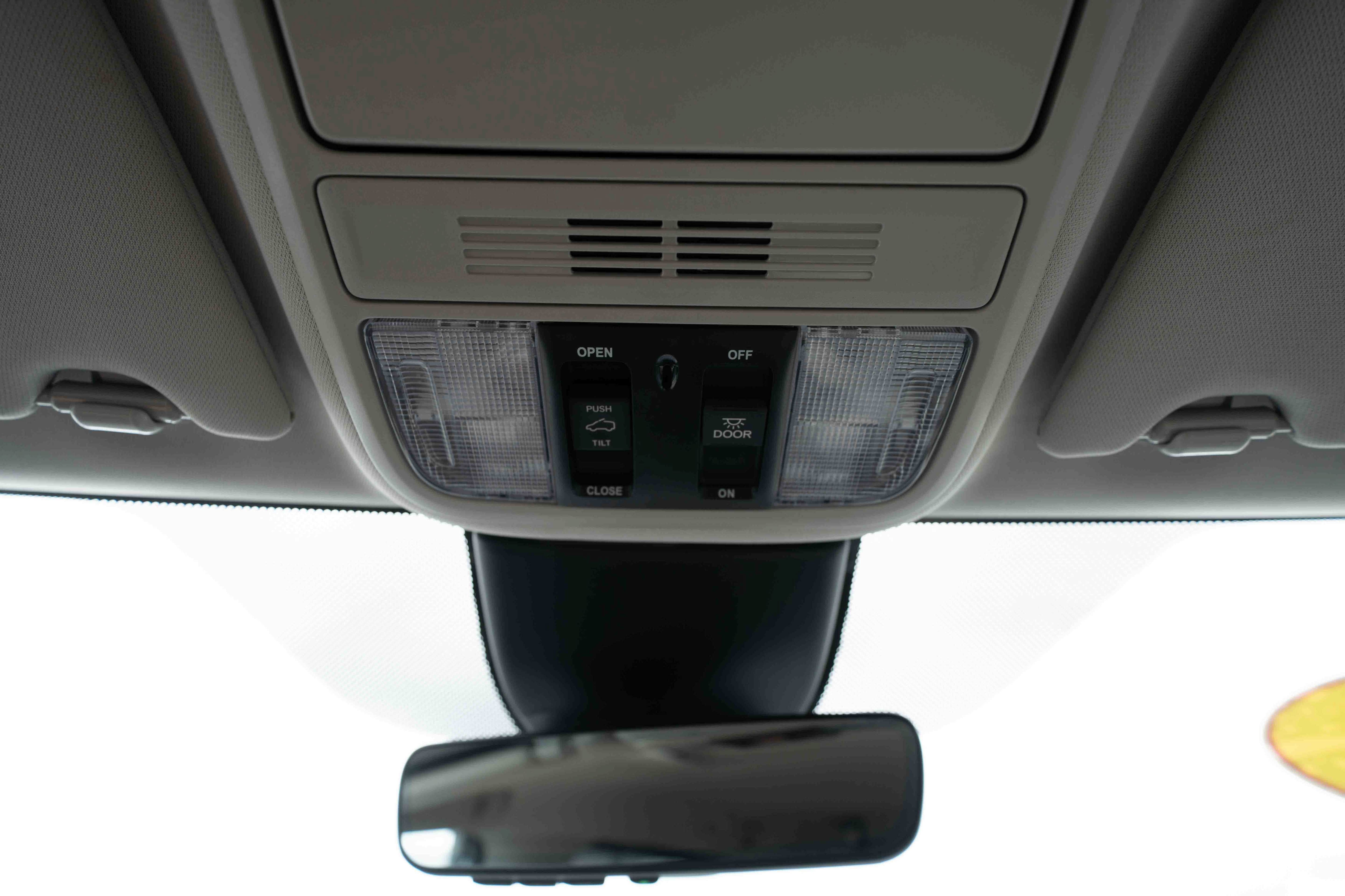 Used 2025 Honda Odyssey EX-L image 18