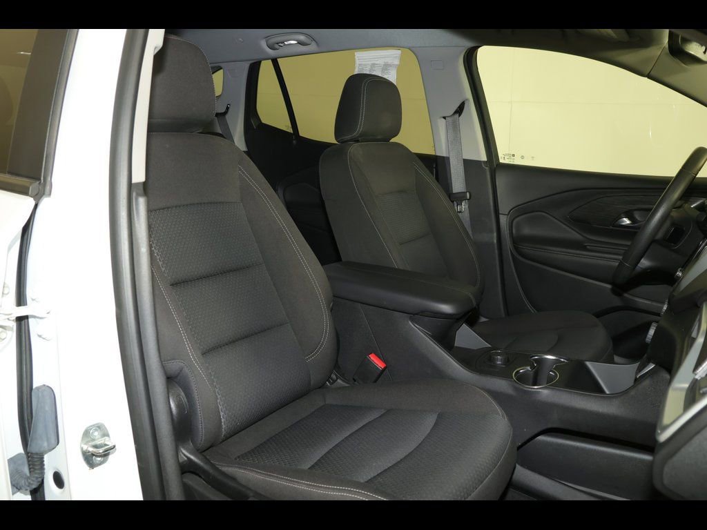 Used 2023 GMC Terrain SLE w/ Elevation Edition image 27