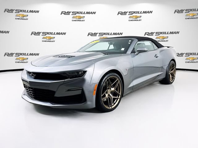 Used 2020 Chevrolet Camaro SS RWD image 3