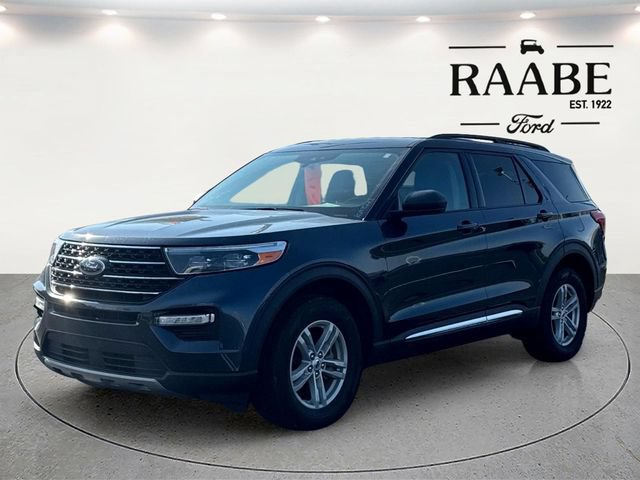 Used 2024 Ford Explorer XLT w/ Equipment Group 202A AWD/4WD image 13