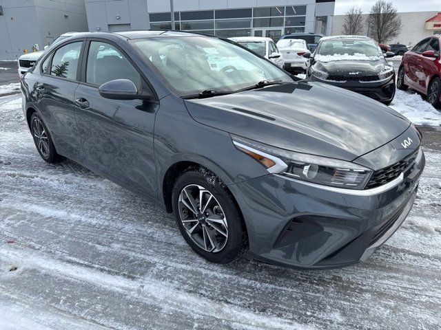 Used 2023 Kia Forte LXS image 1