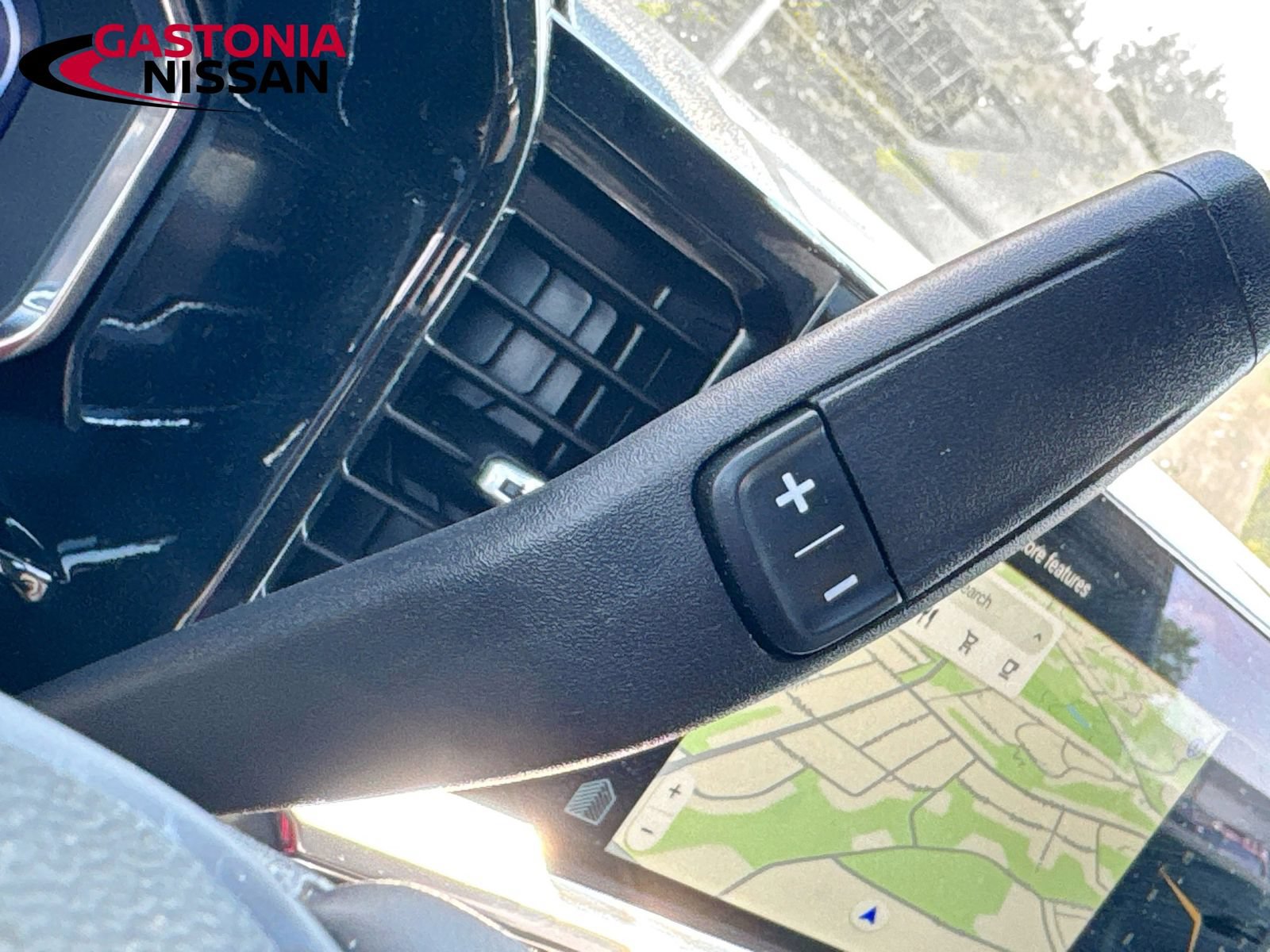 Used 2025 Chevrolet Silverado 1500 LT RWD image 22