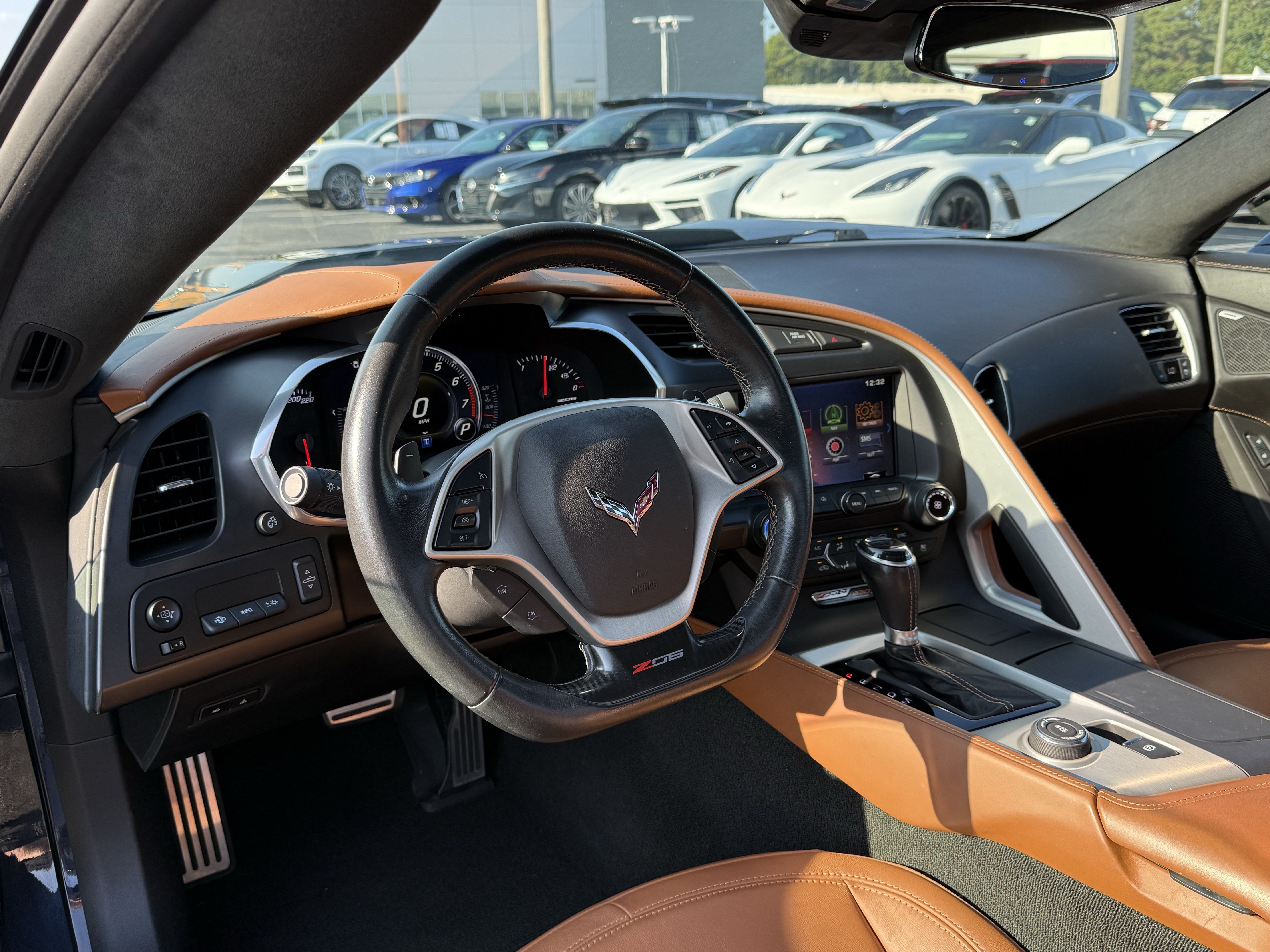 Used 2015 Chevrolet Corvette Z06 w/ 3LZ Preferred Equipment Group RWD image 29