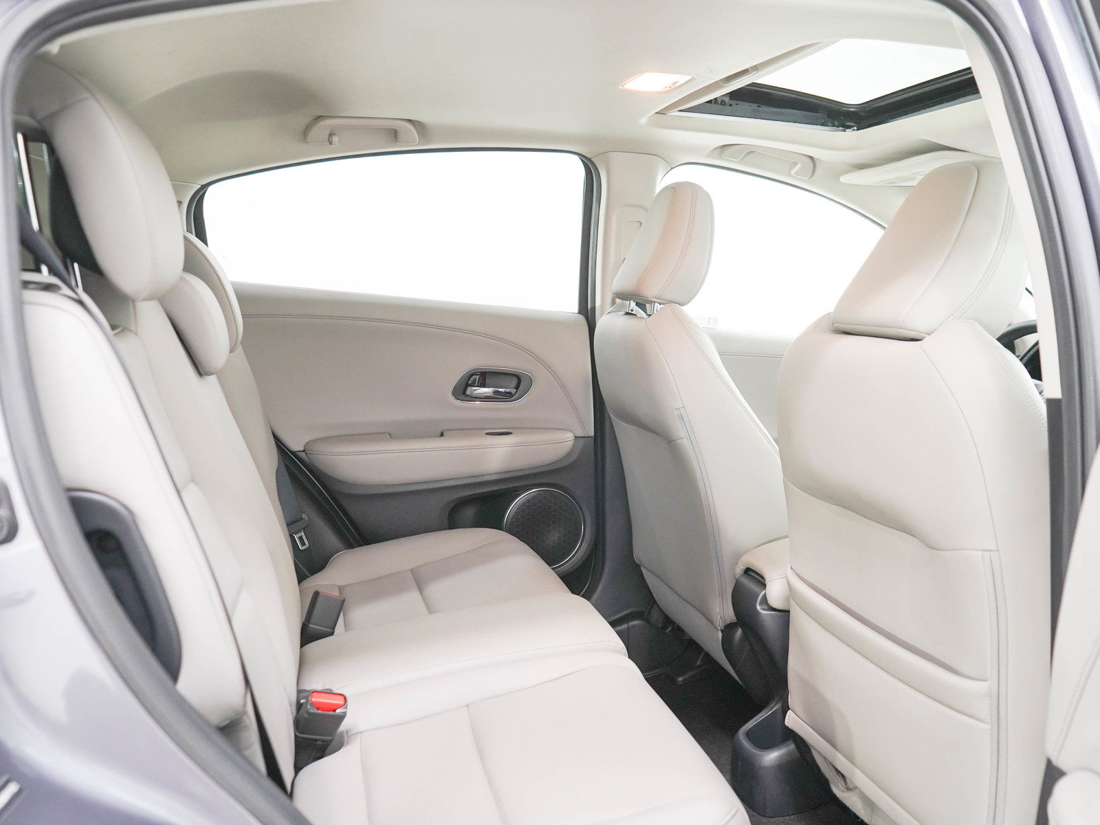 Used 2019 Honda HR-V Touring image 13