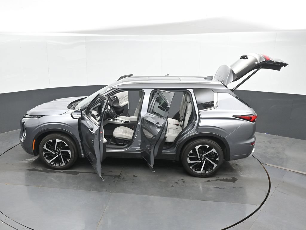 Used 2023 Mitsubishi Outlander SEL AWD/4WD image 51