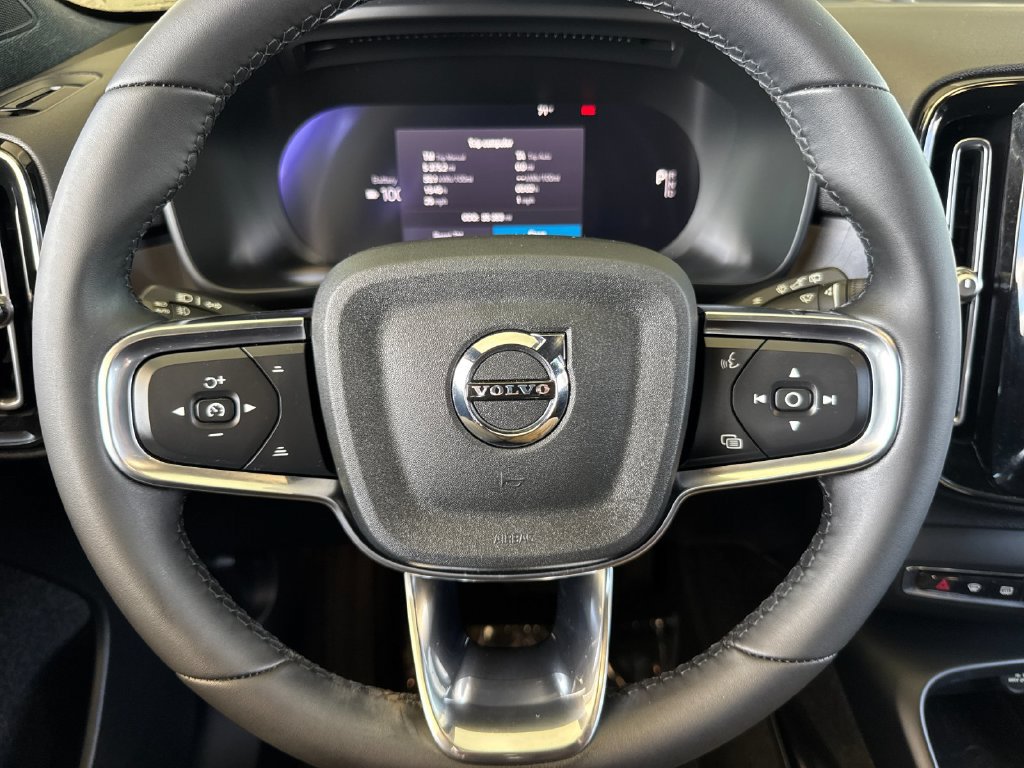 Certified 2023 Volvo XC40 Recharge Core w/ Protection Package Premier AWD/4WD image 22