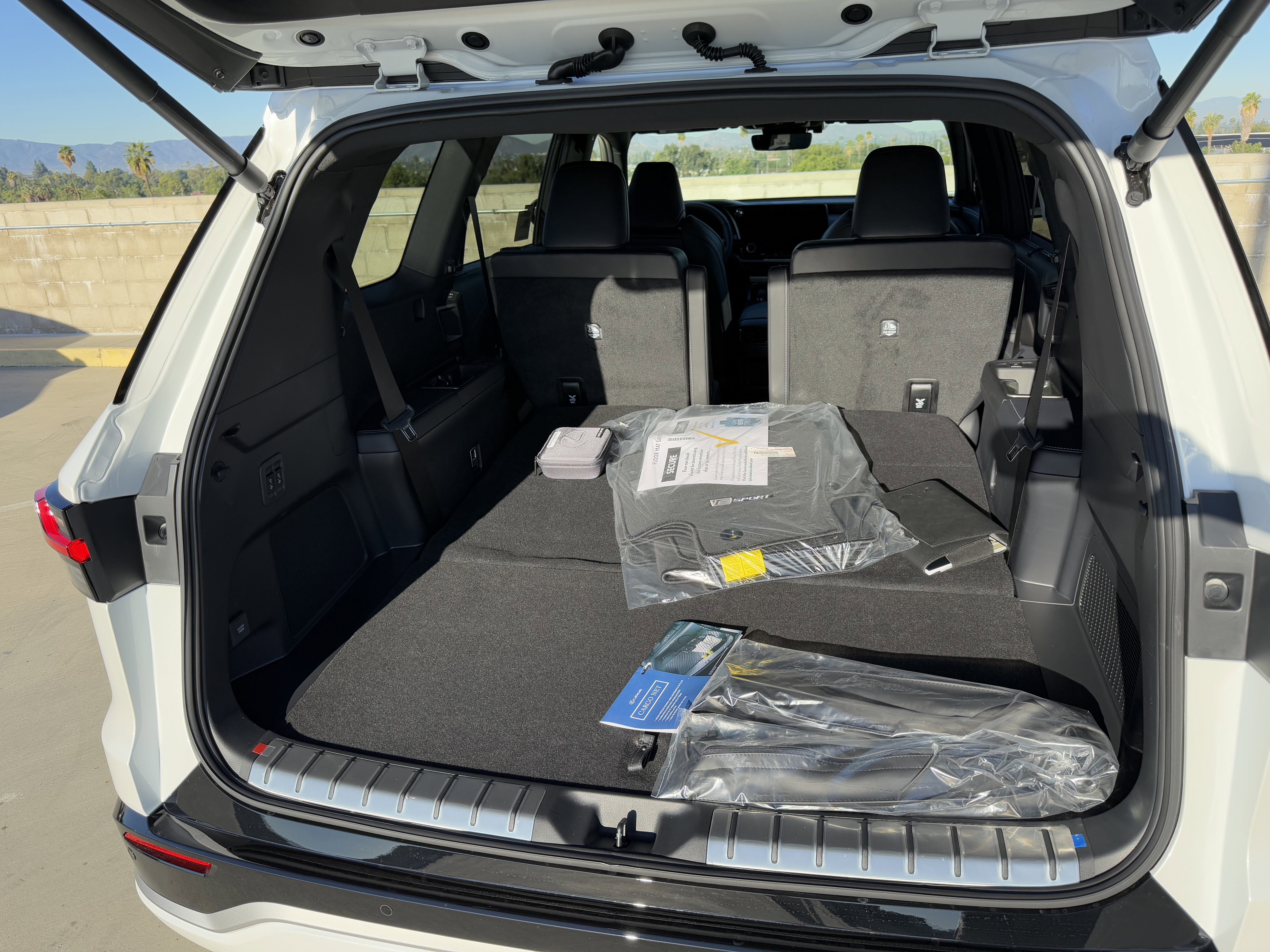 New 2026 Lexus TX 500h AWD image 14