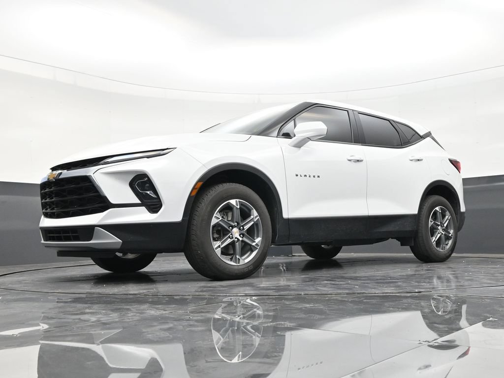 Used 2023 Chevrolet Blazer LT FWD image 20