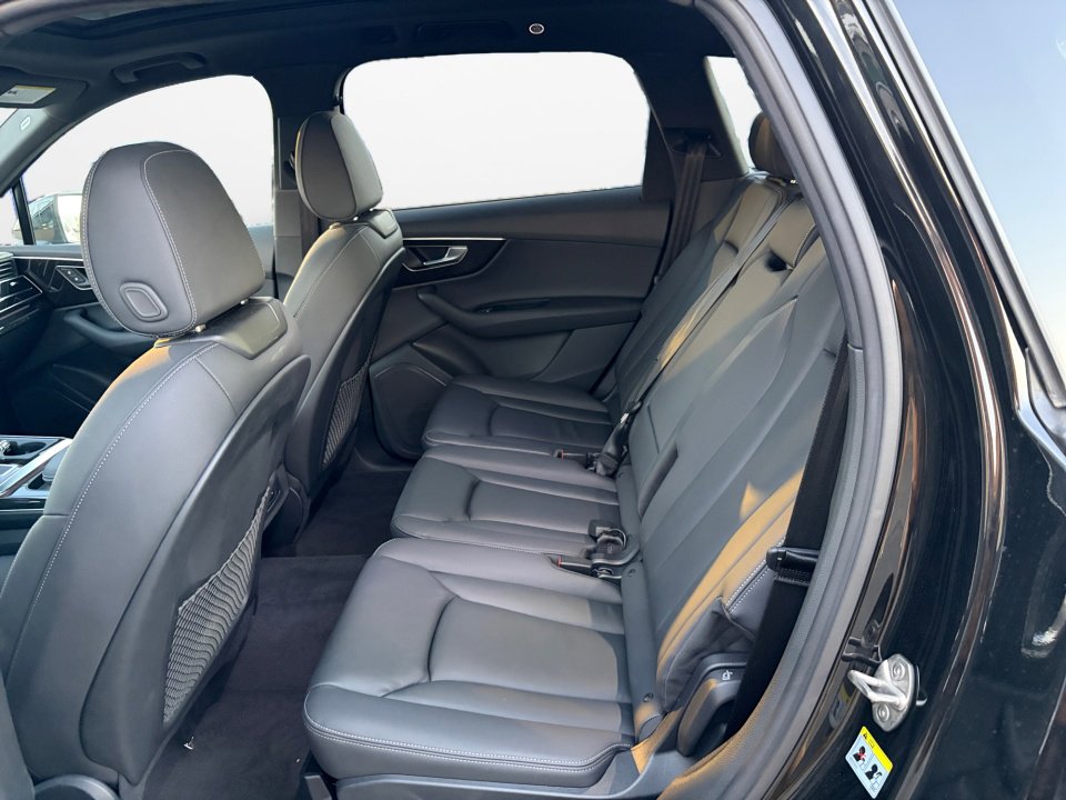 Used 2025 Audi Q7 2.0T Premium w/ Convenience Package image 13