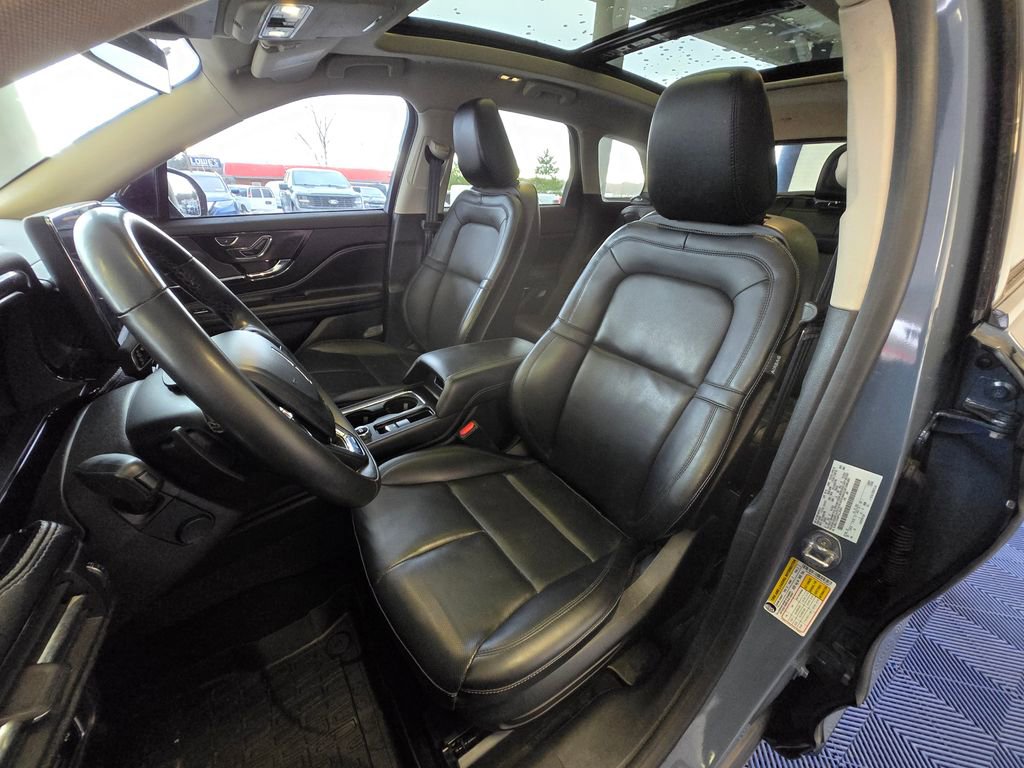 Used 2023 Lincoln Corsair AWD w/ Equipment Group 101A image 12