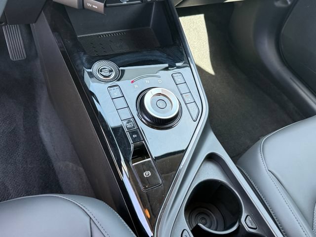 Used 2024 Kia Niro EX FWD image 24