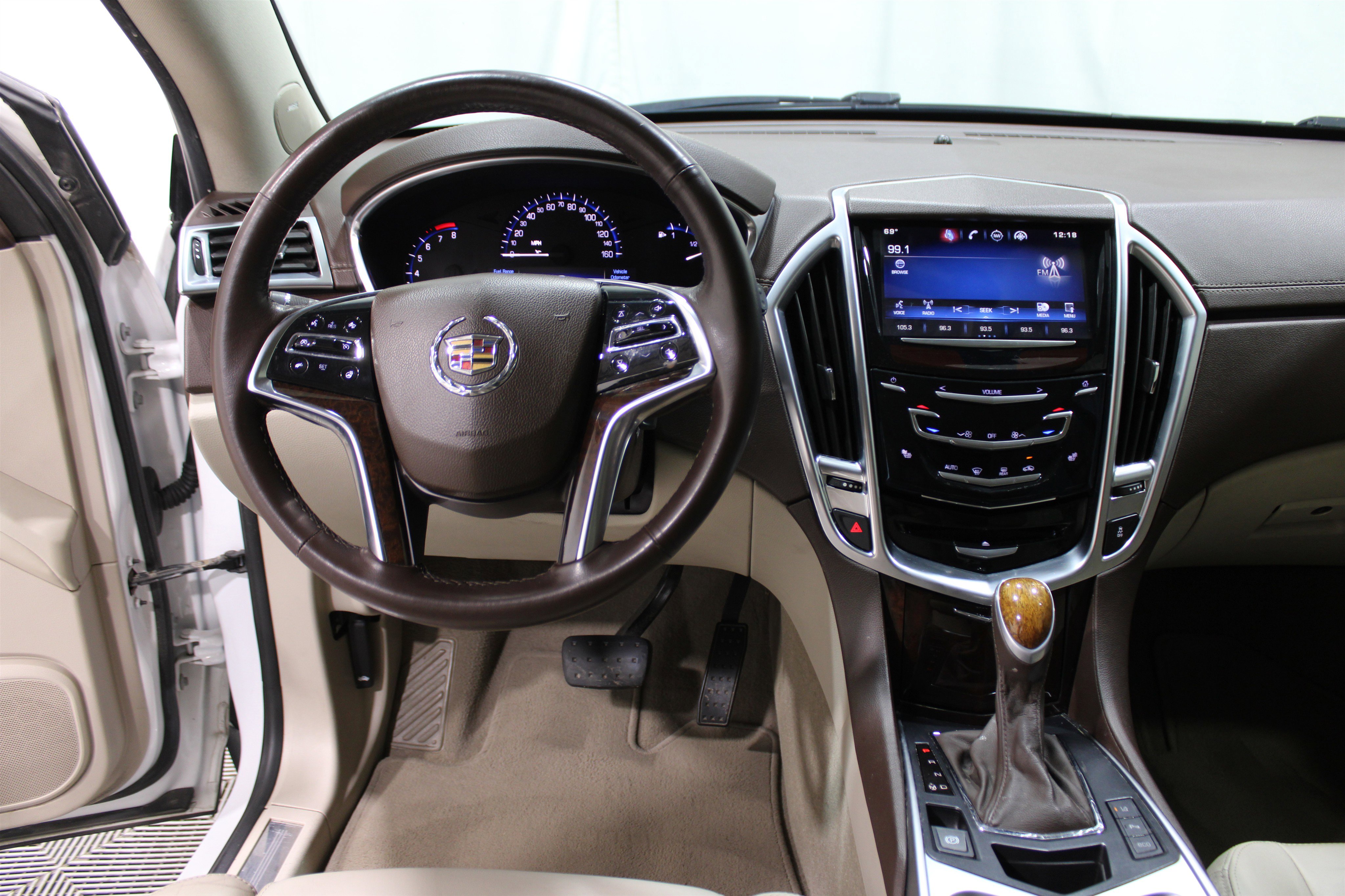 Used 2015 Cadillac SRX Performance w/ Driver Awareness Package image 2