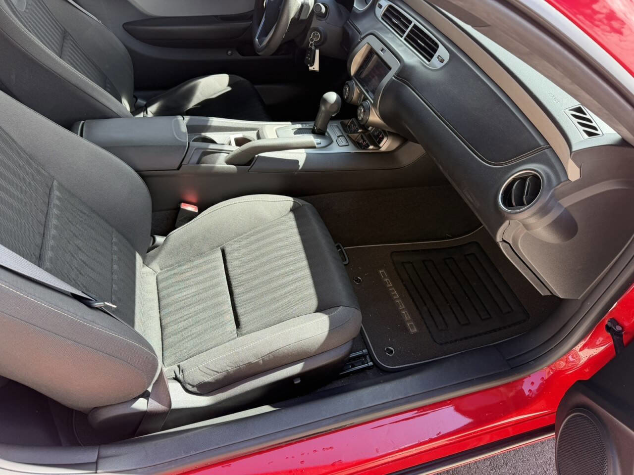 Used 2015 Chevrolet Camaro LS RWD image 16