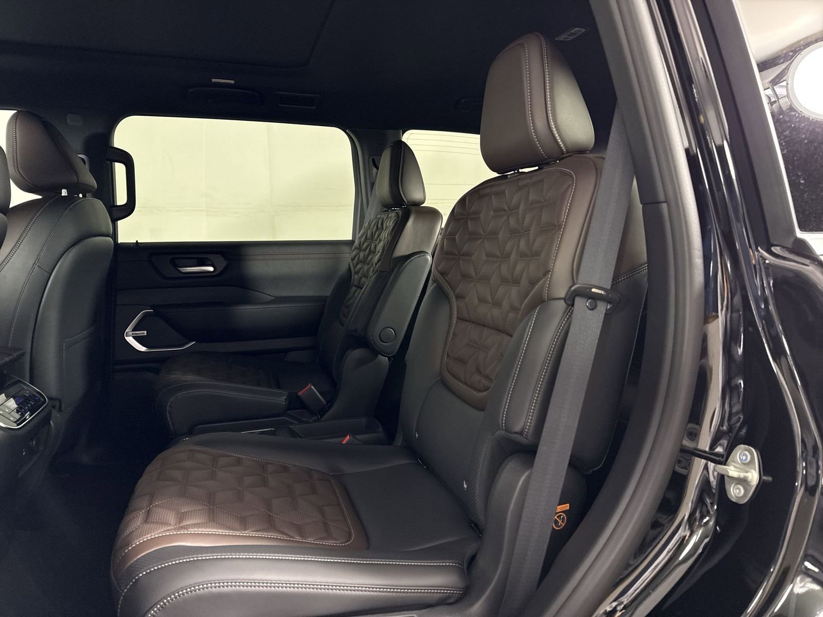 New 2026 Nissan Armada Platinum image 21